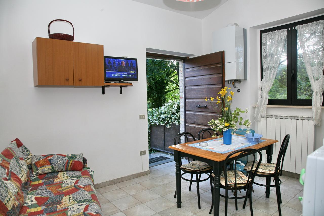 Agriturismo Villa Mozart Nel Verde Gubbio Dış mekan fotoğraf