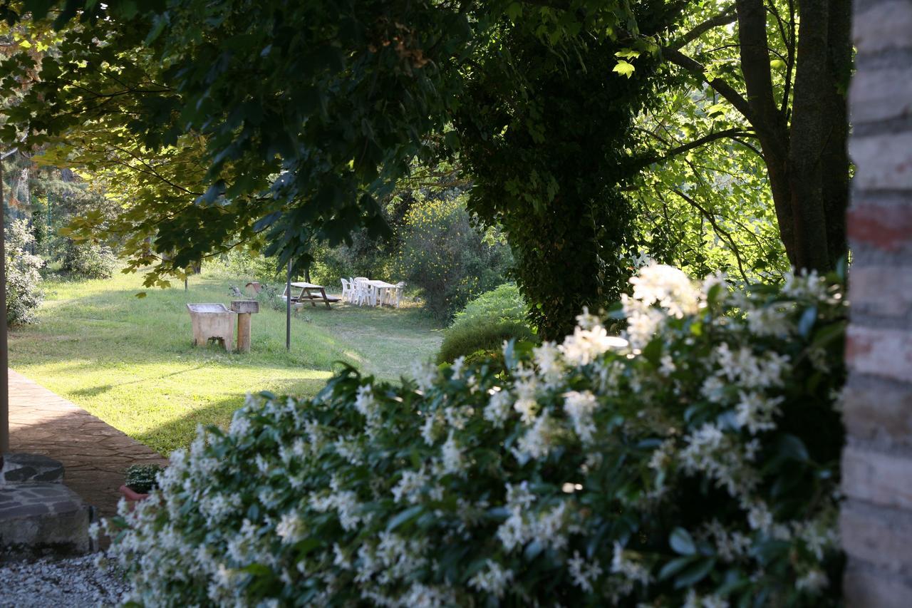 Agriturismo Villa Mozart Nel Verde Gubbio Dış mekan fotoğraf
