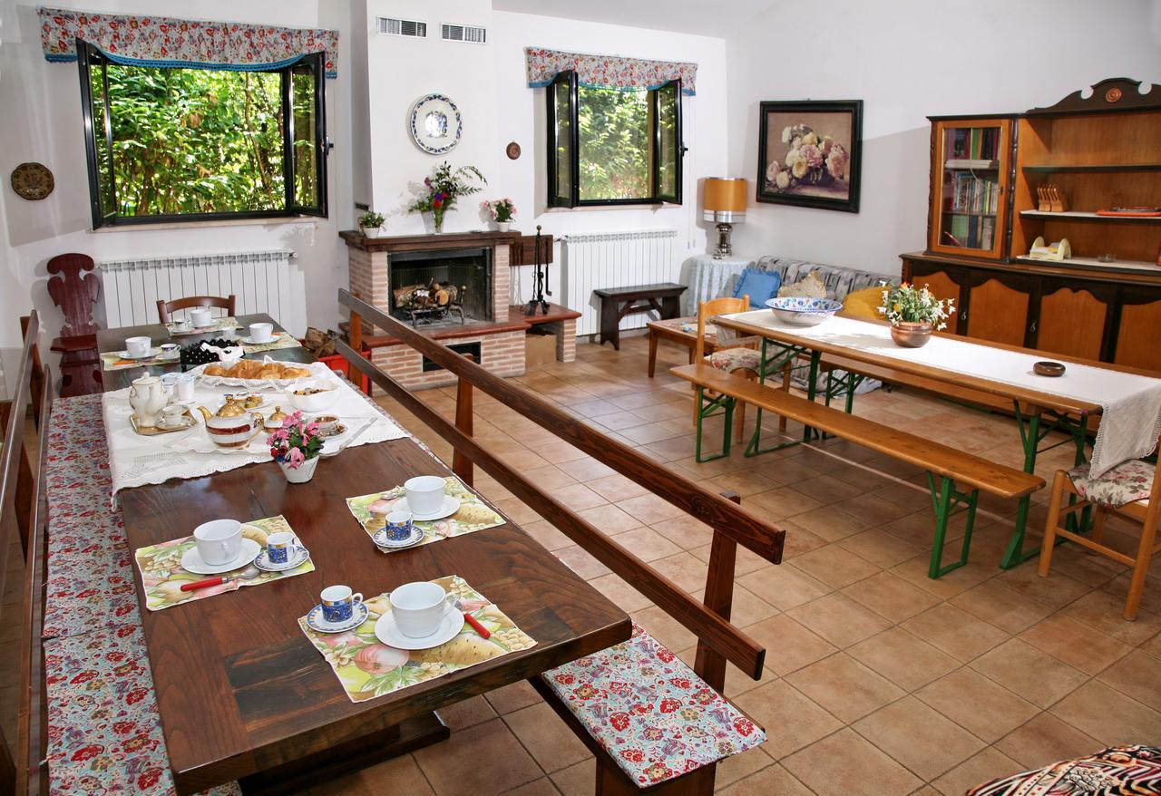 Agriturismo Villa Mozart Nel Verde Gubbio Dış mekan fotoğraf