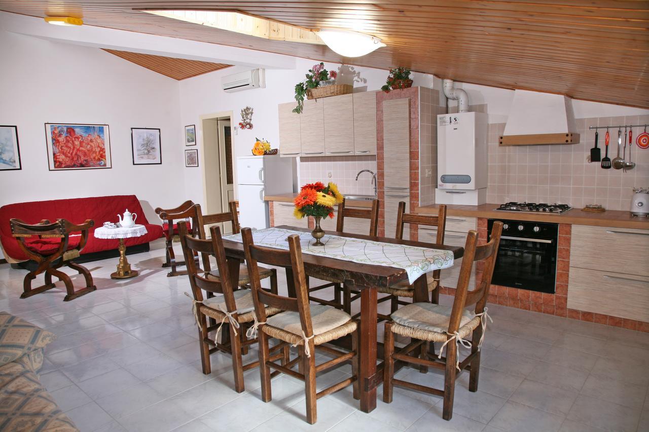 Agriturismo Villa Mozart Nel Verde Gubbio Dış mekan fotoğraf